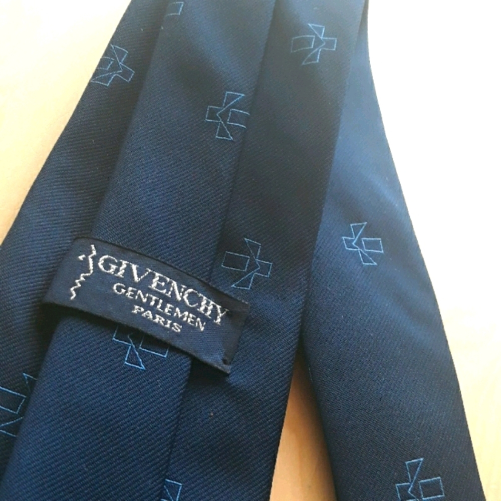 Givenchy Men's Luxury Abstract Silk Tie